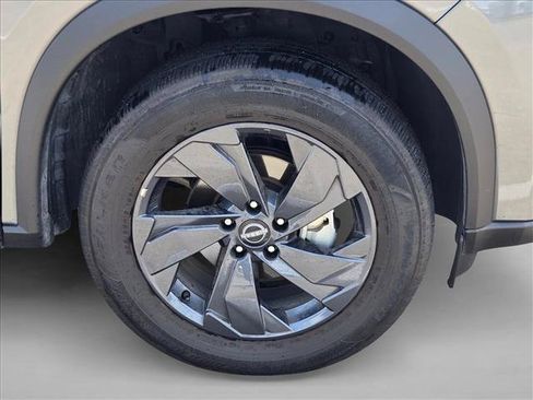 Used 2026 Nissan Rogue SV FWD image 20