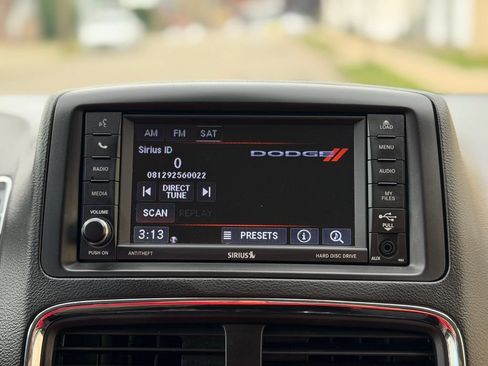 Used 2019 Dodge Grand Caravan SE w/ UConnect Hands-Free Group FWD image 30