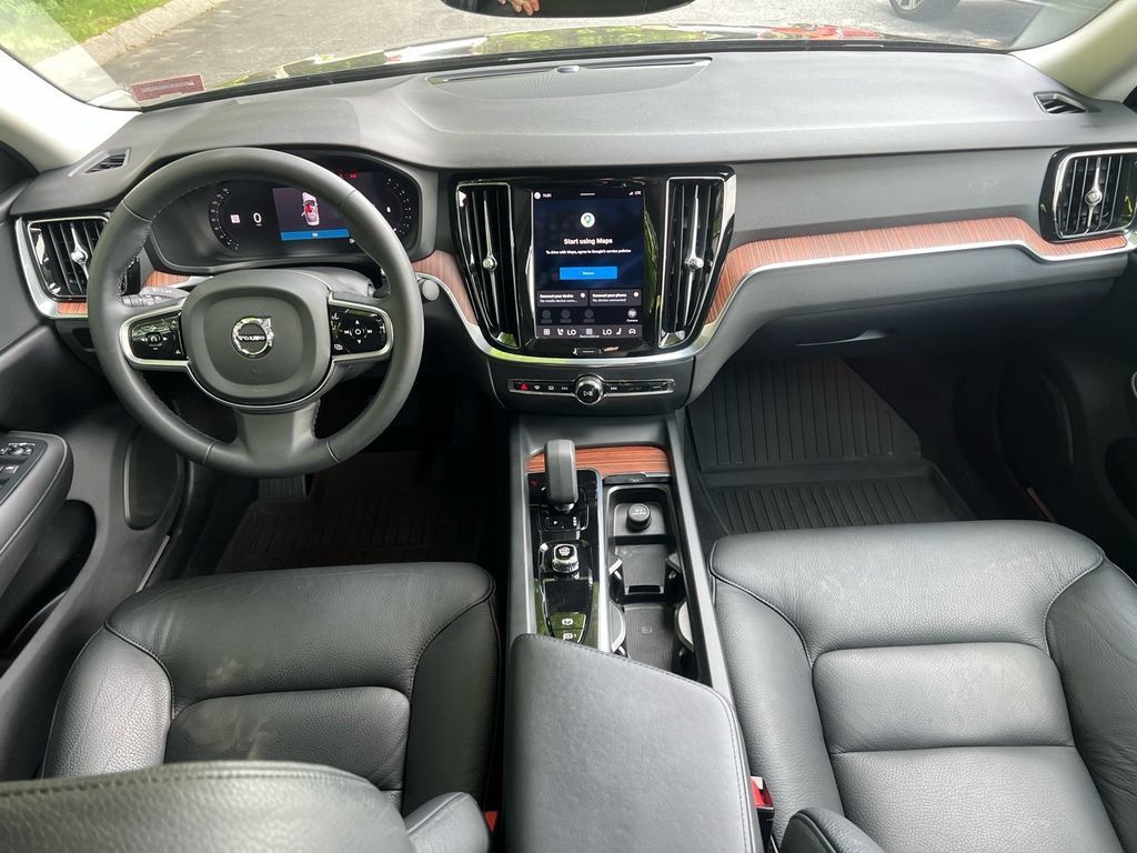 Certified 2024 Volvo S60 B5 Plus AWD/4WD image 26