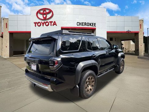 Used 2025 Toyota 4Runner Trailhunter AWD/4WD image 5