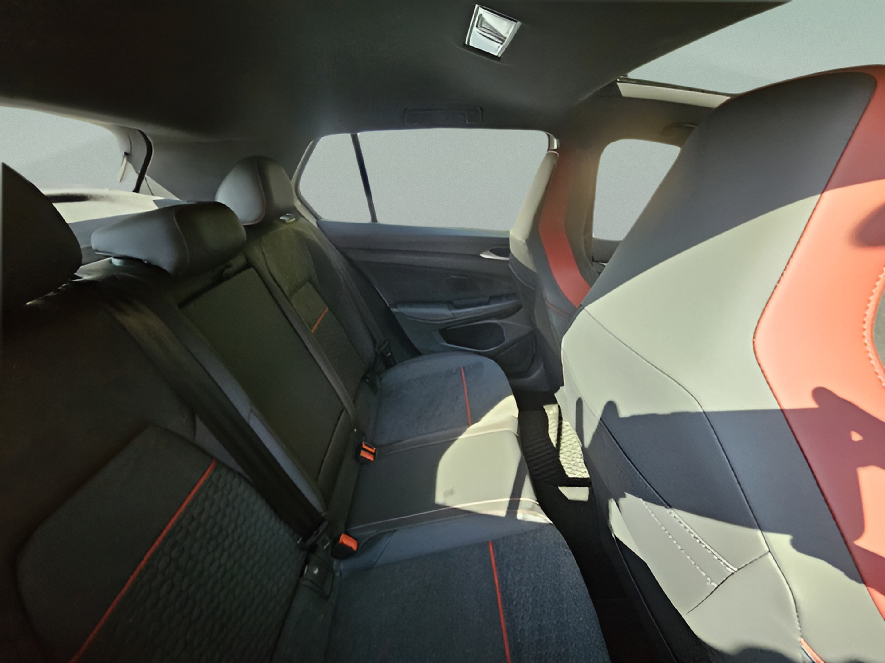 Used 2025 Volkswagen GTI SE FWD image 5