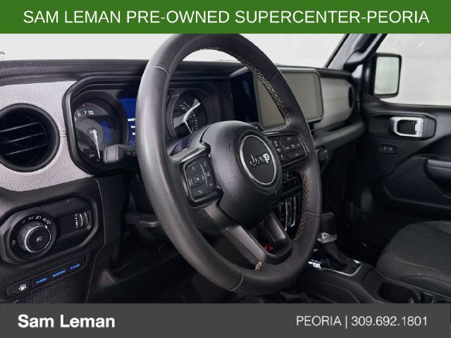 Used 2024 Jeep Wrangler Unlimited AWD/4WD image 11