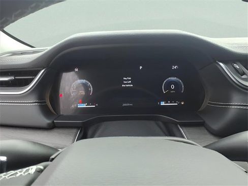 Certified 2023 Jeep Grand Cherokee Limited image 17