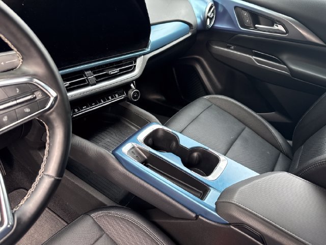 Used 2024 Chevrolet Equinox EV LT FWD image 24
