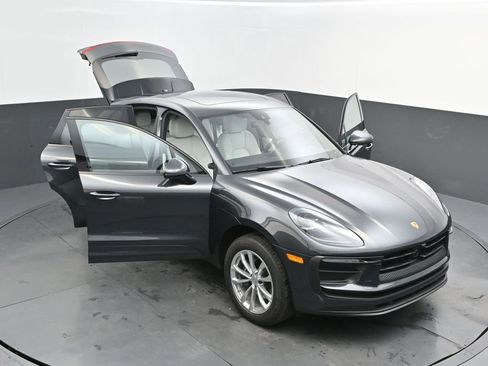 New 2025 Porsche Macan image 46
