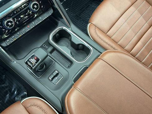 Used 2025 GMC Sierra 1500 Denali Ultimate image 27