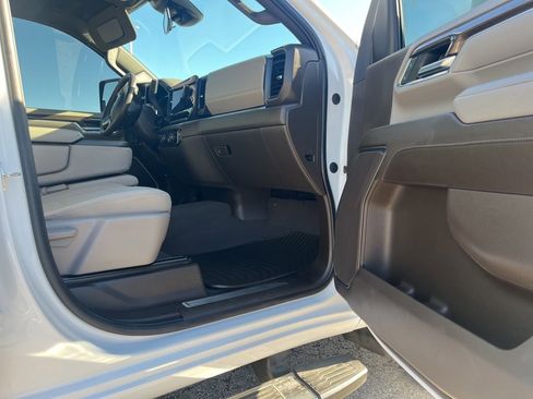 Used 2024 Chevrolet Silverado 2500 LT image 19