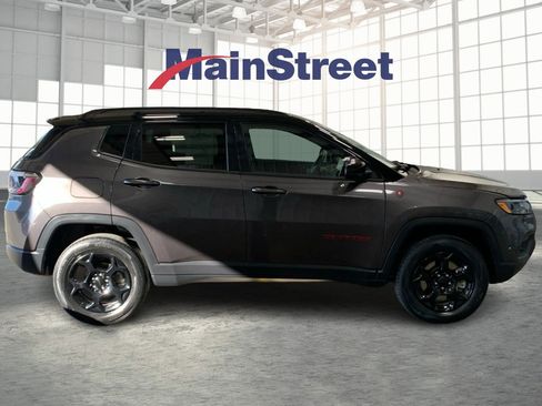 Used 2024 Jeep Compass Trailhawk image 6