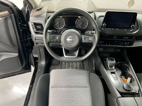 Used 2023 Nissan Rogue SV AWD/4WD image 19