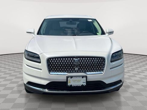 Used 2022 Lincoln Nautilus AWD w/ Premium Package image 2