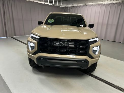 Used 2024 GMC Canyon Elevation w/ Convenience Package image 2