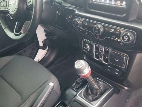 Used 2022 Jeep Wrangler Unlimited Sport AWD/4WD image 8