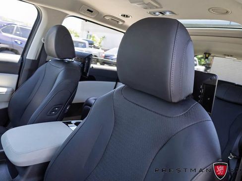 Used 2024 Kia Carnival SX Prestige FWD image 27