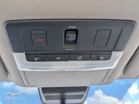 Used 2023 Nissan Altima 2.5 SV w/ SV Premium Package AWD/4WD image 31