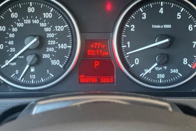 Used 2013 BMW 335i Convertible RWD image 27