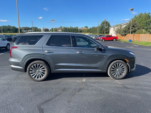 Used 2023 Hyundai Palisade Calligraphy w/ Cargo Package AWD/4WD image 7