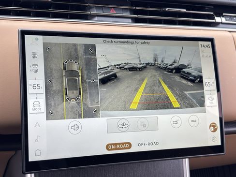 Used 2025 Land Rover Range Rover SE image 6