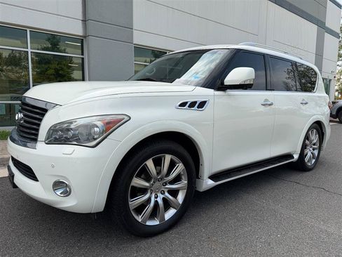 Used 2013 INFINITI QX56 4WD w/ Deluxe Touring Pkg image 3