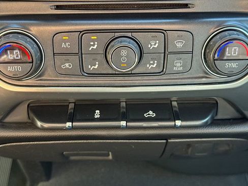 Used 2018 Chevrolet Silverado 1500 LT w/ All Star Edition AWD/4WD image 30