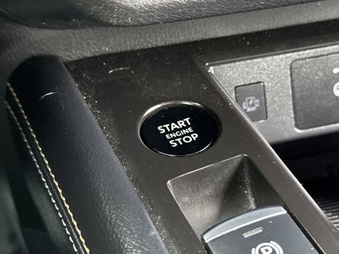 Used 2025 Nissan Kicks SV image 23