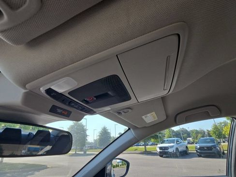 Used 2025 Honda Accord LX image 45