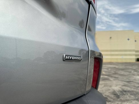 Certified 2021 Ford Escape SE w/ SE Sport Appearance Package FWD image 17