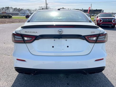 Used 2022 Nissan Maxima SR w/ Sport Mat Group FWD image 4