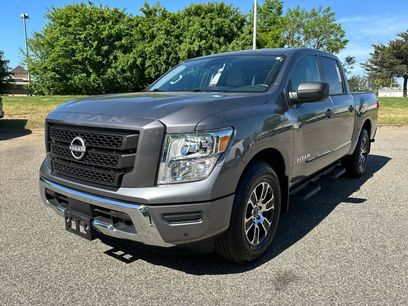 Used 2024 Nissan Titan SV w/ SV Convenience Package