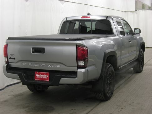 Used 2022 Toyota Tacoma SR w/ SX Package image 6