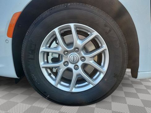 New 2026 Chrysler Pacifica Select FWD image 24