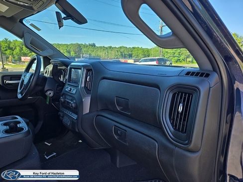 Used 2020 Chevrolet Silverado 1500 Custom w/ Custom Value Package AWD/4WD image 19