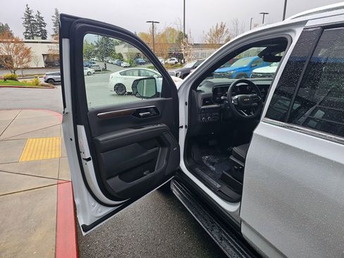 New 2026 Chevrolet Tahoe High Country w/ Sun And Tow Package image 21