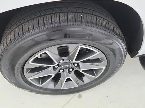 Used 2023 Chevrolet Tahoe Z71 w/ Luxury Package AWD/4WD image 34