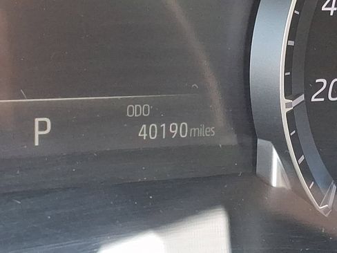 Used 2023 Toyota Highlander XLE image 21