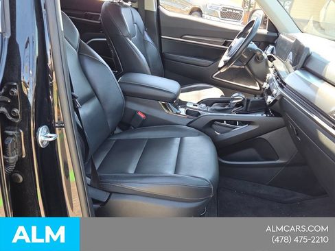 Used 2025 Kia Telluride S FWD image 18