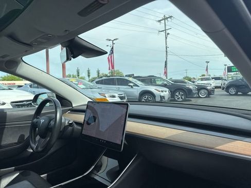 Used 2019 Tesla Model 3 Standard Range Plus RWD image 18