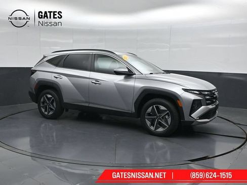 Used 2025 Hyundai Tucson SEL AWD/4WD image 1