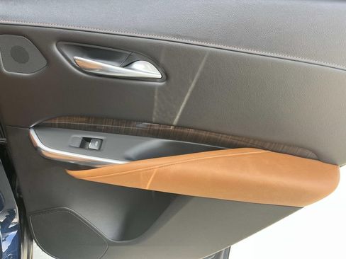 Used 2021 Cadillac XT4 Premium Luxury FWD image 25