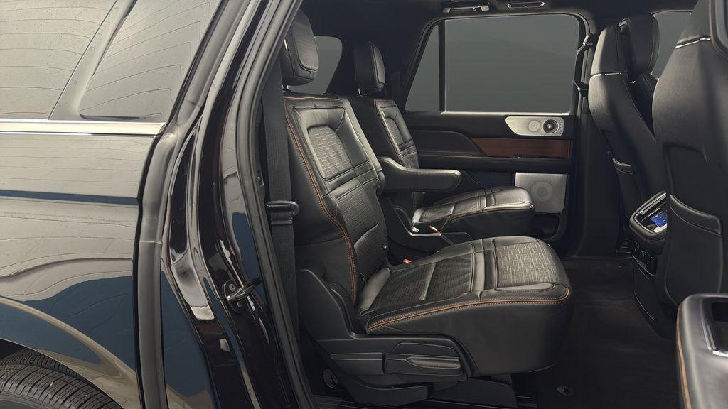 Used 2024 Lincoln Navigator L Black Label AWD/4WD image 25