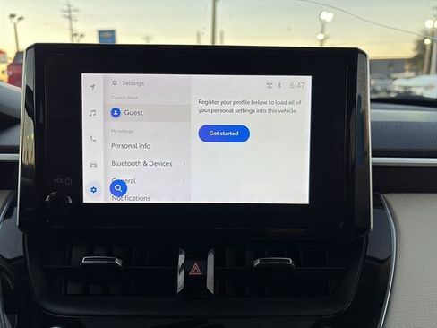 Used 2023 Toyota Corolla Cross XLE image 21