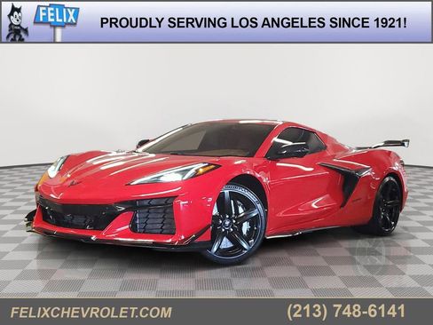 Used 2023 Chevrolet Corvette Z06 w/ Z07 Performance Package RWD image 1