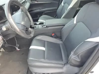 Used 2025 Toyota Camry SE FWD image 10