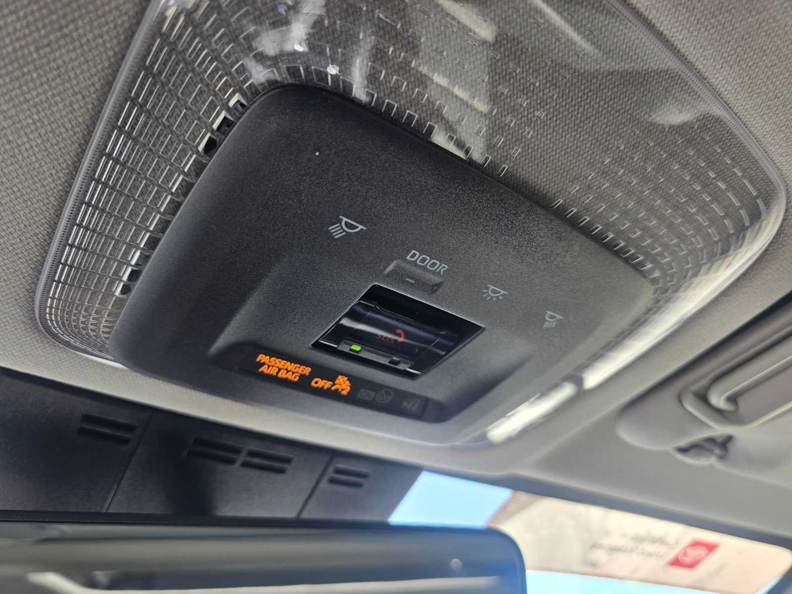 Used 2026 Toyota Prius XLE AWD/4WD image 34