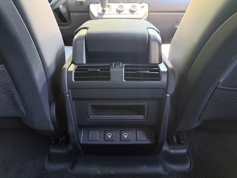 Used 2023 Land Rover Defender 110 X-Dynamic SE image 20