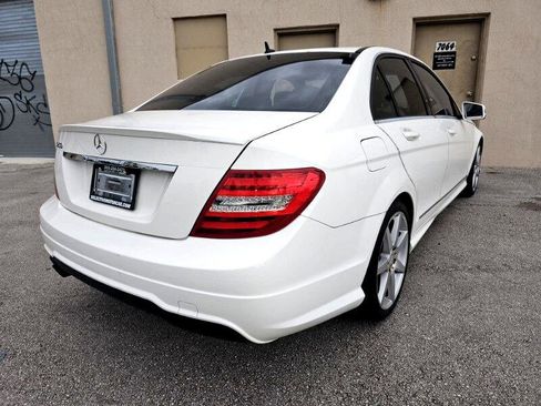 Used 2014 Mercedes-Benz C 250 Sport image 4