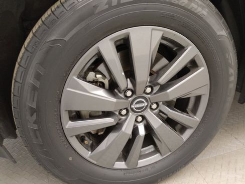 Used 2022 Nissan Pathfinder SV FWD image 31