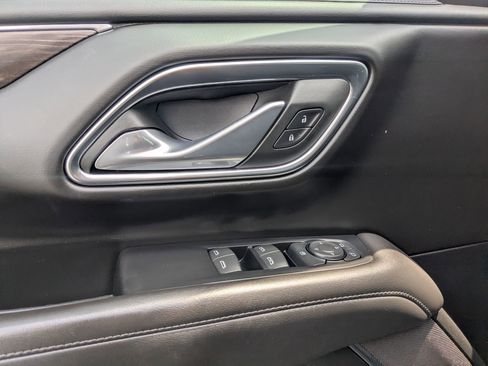 Used 2024 Chevrolet Tahoe LS RWD image 12