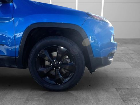 Used 2018 Jeep Cherokee Limited w/ High Altitude Package image 24