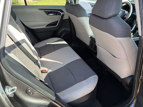 Used 2023 Toyota RAV4 XLE AWD/4WD image 15