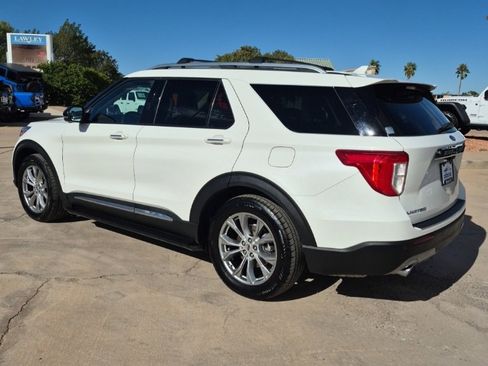 Used 2021 Ford Explorer Limited w/ Equipment Group 301A image 7